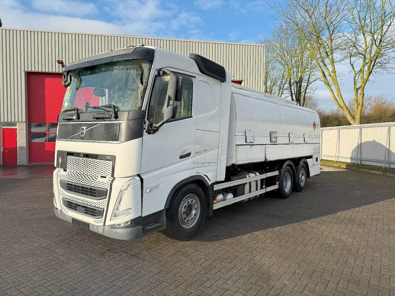 Volvo FH5-500 6X2 / ENGINE RUNNING / LIFT+LENKACHSE / FULL AIR / ADR / EUROTANK / 9-TON FRONT AXLE / EURO-6 / 2022 - Tanker truck: picture 1 Volvo FH5-500 6X2 / ENGINE RUNNING / LIFT+LENKACHSE / FULL AIR / ADR / EUROTANK / 9-TON FRONT AXLE / EURO-6 / 2022 - Tanker truck: picture 1