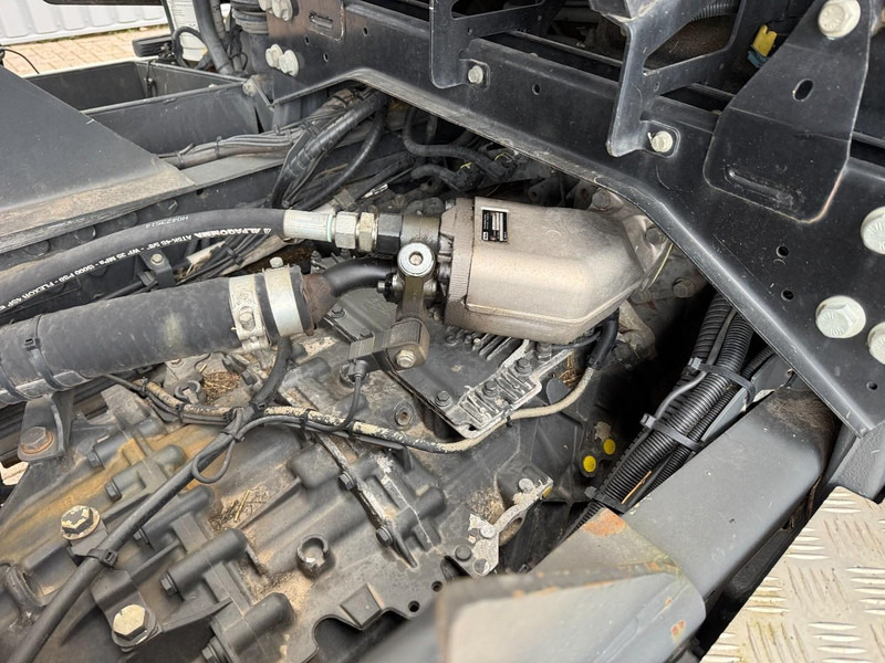 DAF CF85-460 6x2 VDL Hook system, LZV-Ontheffing, 300.000 Km!!! - Hook lift truck: picture 5 DAF CF85-460 6x2 VDL Hook system, LZV-Ontheffing, 300.000 Km!!! - Hook lift truck: picture 5