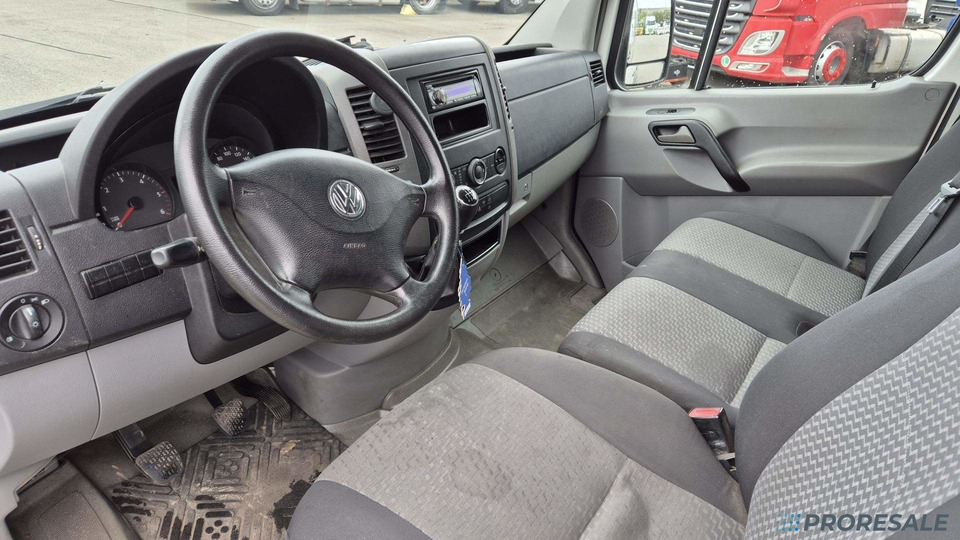 VOLKSWAGEN CRAFTER 2,0 TDi 100 kW skříňový - Closed box van: picture 5 VOLKSWAGEN CRAFTER 2,0 TDi 100 kW skříňový - Closed box van: picture 5