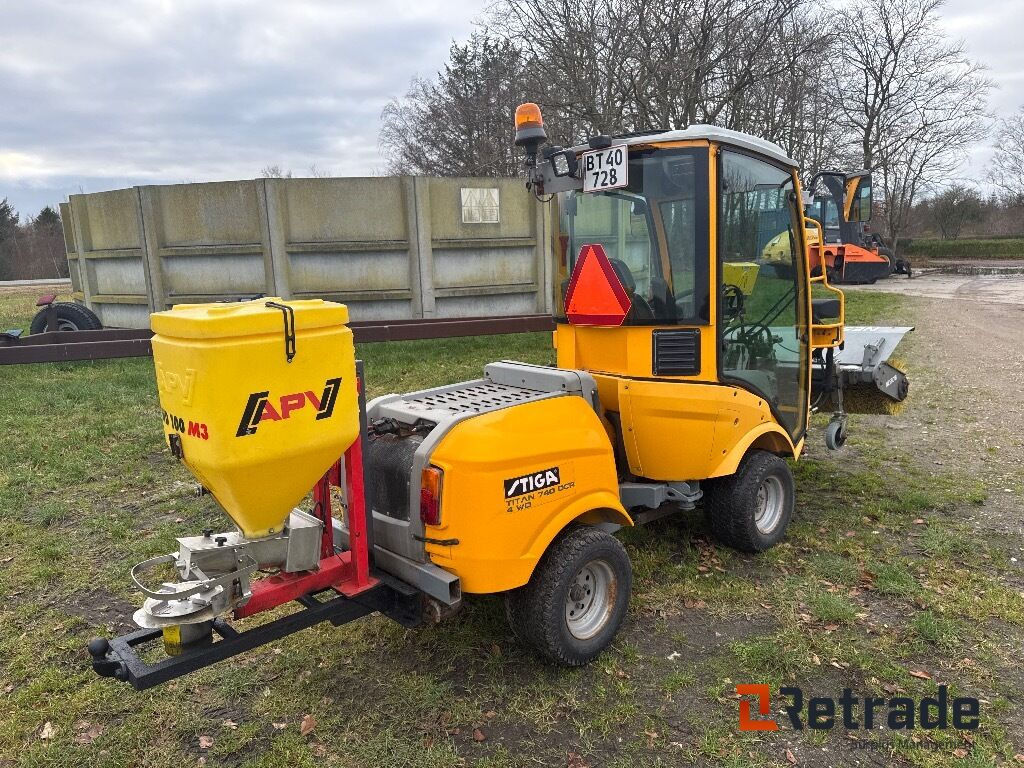 STIGA TITAN 740DCR - Agricultural machinery: picture 5 STIGA TITAN 740DCR - Agricultural machinery: picture 5