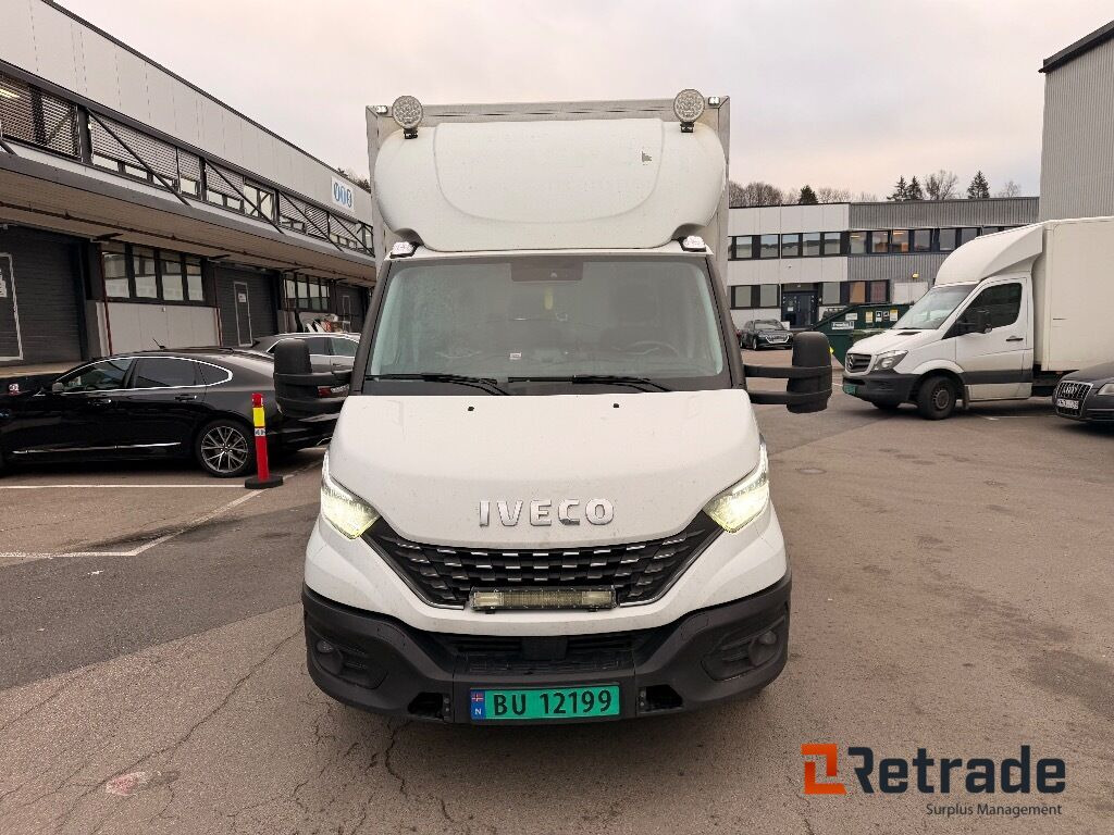 Skapbil IVECO 35S16 (parkert i Oslo) - Closed box van: picture 2 Skapbil IVECO 35S16 (parkert i Oslo) - Closed box van: picture 2