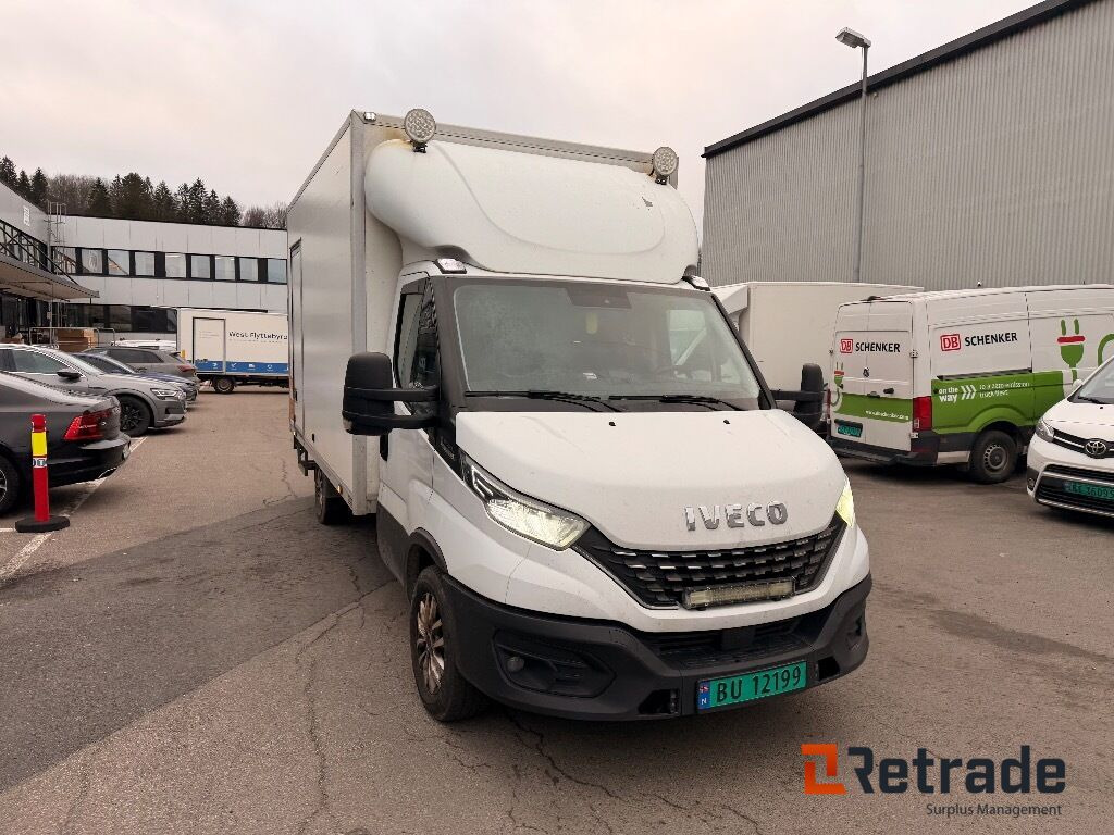 Skapbil IVECO 35S16 (parkert i Oslo) - Closed box van: picture 3 Skapbil IVECO 35S16 (parkert i Oslo) - Closed box van: picture 3