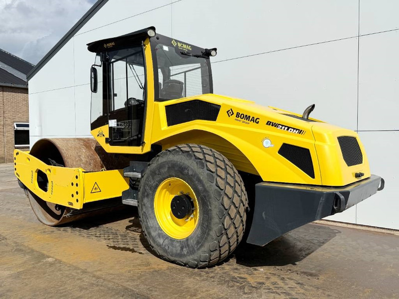 Bomag BW211DH-5 - German Machine / Only 1311 Hours! - Roller: picture 3 Bomag BW211DH-5 - German Machine / Only 1311 Hours! - Roller: picture 3