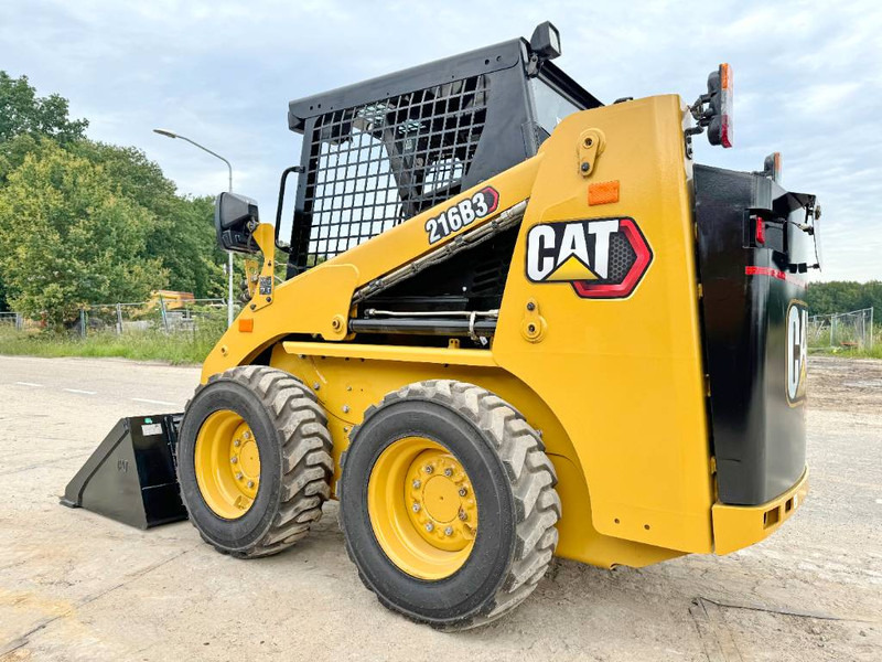 Cat 216B3 - New / Unused / Extra Hydraulic - Skid steer loader: picture 3 Cat 216B3 - New / Unused / Extra Hydraulic - Skid steer loader: picture 3