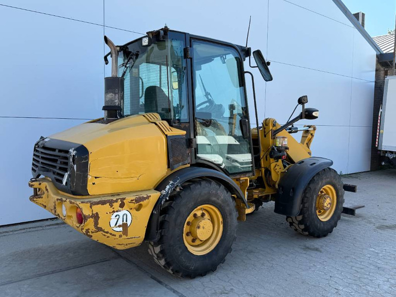 Cat 906H - Automatic Greasing / Quick Coupler - Wheel loader: picture 5 Cat 906H - Automatic Greasing / Quick Coupler - Wheel loader: picture 5