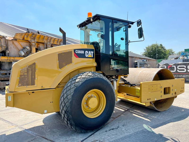 Cat CS66B Excellent Condition / Low Hours / CE - Roller: picture 5 Cat CS66B Excellent Condition / Low Hours / CE - Roller: picture 5