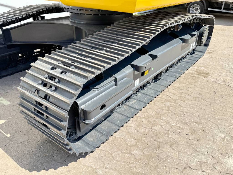 Crawler excavator Komatsu PC210-10M0 *2025 Model*New / Unused / Hammer Lines: picture 17