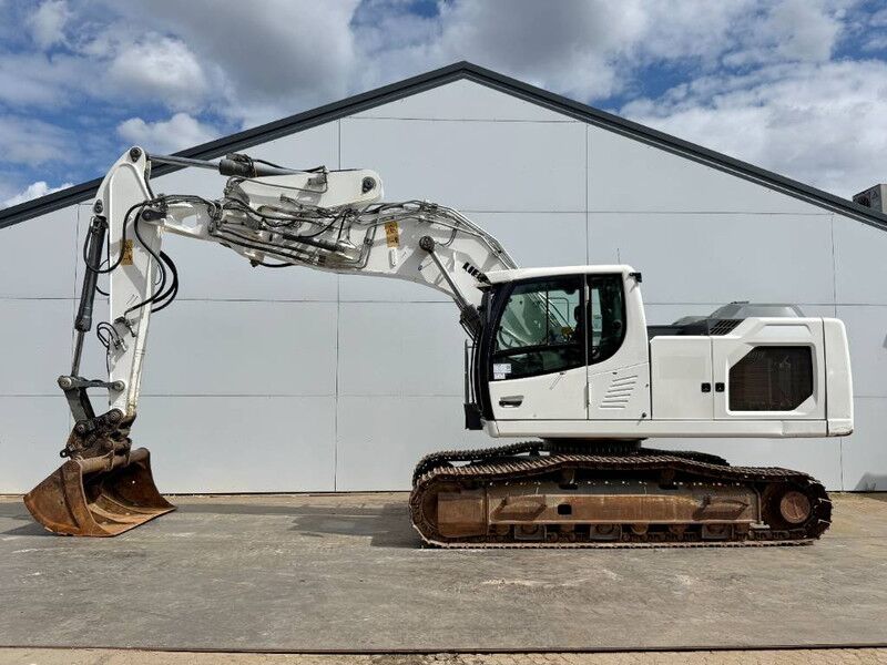 Liebherr R922LC - 2 Buckets Included / Automatic Greasing - Crawler excavator: picture 2 Liebherr R922LC - 2 Buckets Included / Automatic Greasing - Crawler excavator: picture 2