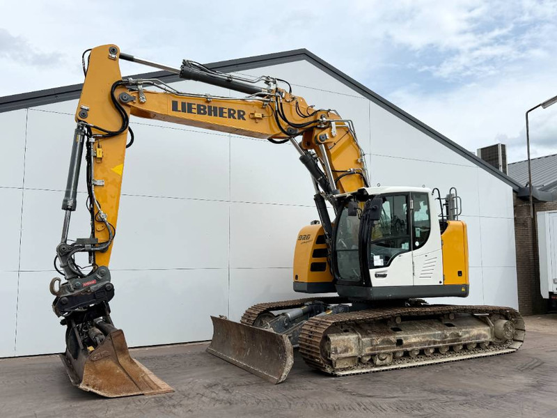Liebherr R926LC Compact - Oilquick / TRIMPLE GPS Prepaired - Crawler excavator: picture 2 Liebherr R926LC Compact - Oilquick / TRIMPLE GPS Prepaired - Crawler excavator: picture 2