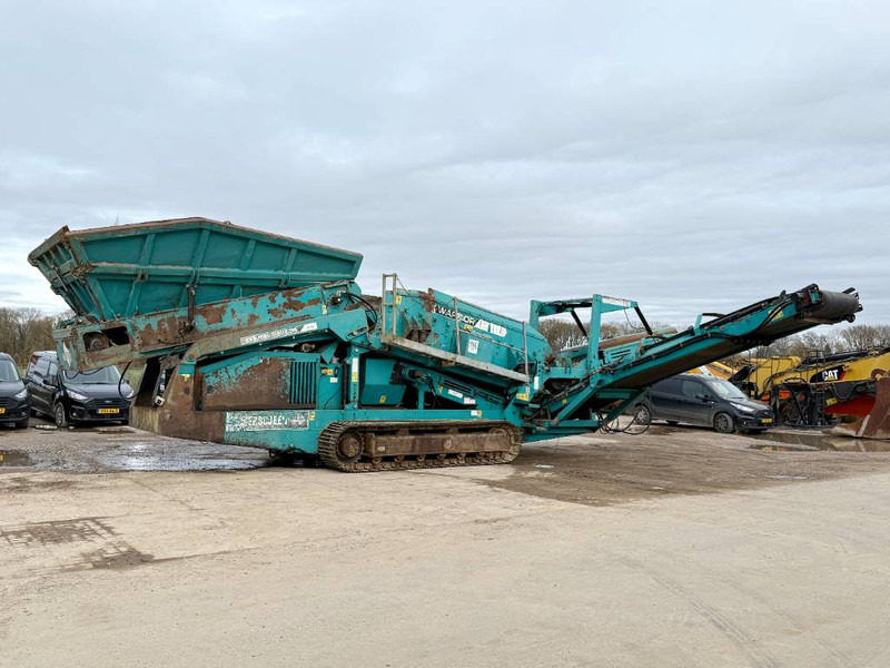Powerscreen Warrior 1400 - Caterpillar Engine / 3 Conveyors - Screener: picture 1 Powerscreen Warrior 1400 - Caterpillar Engine / 3 Conveyors - Screener: picture 1