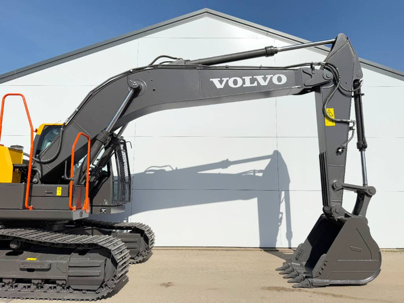 Crawler excavator Volvo EC210 - Unused / New 2025 Model / Hammer Lines: picture 11