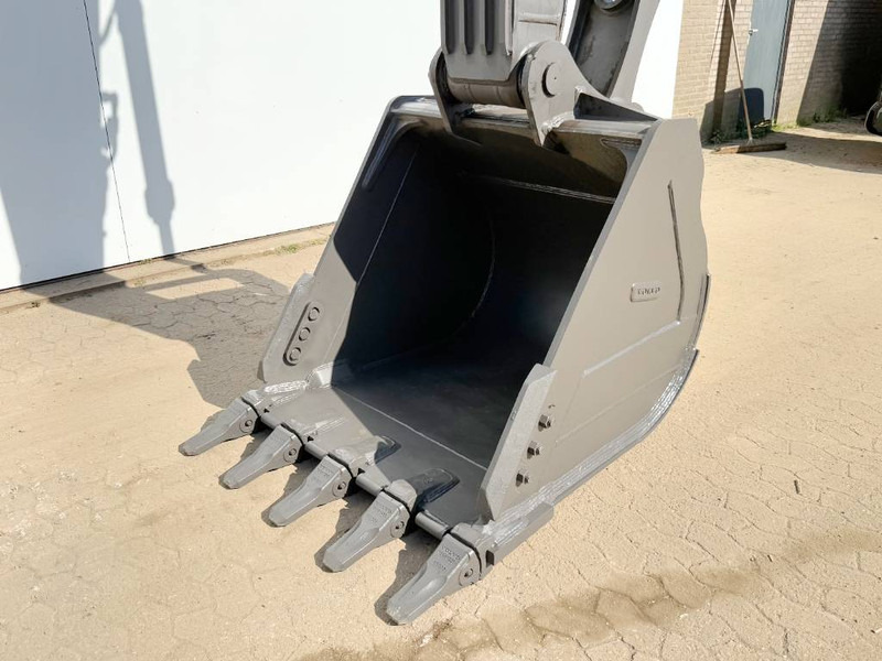 Crawler excavator Volvo EC210 - Unused / New 2025 Model / Hammer Lines: picture 12