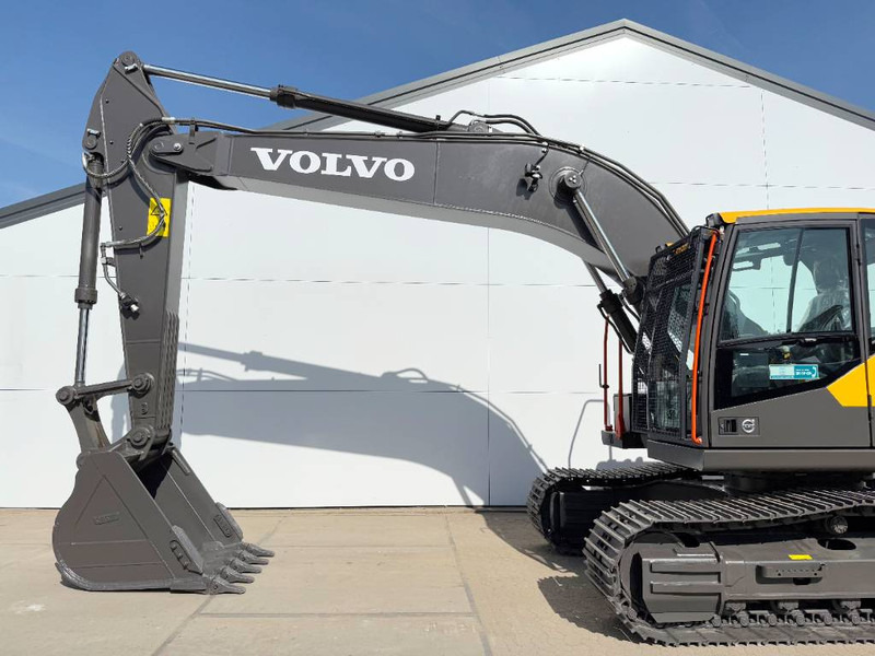 Crawler excavator Volvo EC210 - Unused / New 2025 Model / Hammer Lines: picture 10