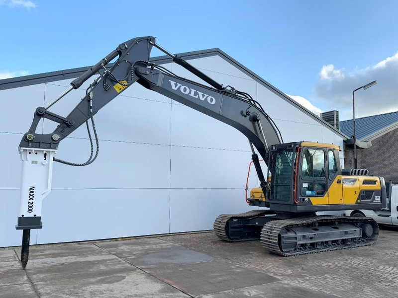 Volvo EC220D + Maxx 2000 Hammer - New / Unused / 2024 - Crawler excavator: picture 2 Volvo EC220D + Maxx 2000 Hammer - New / Unused / 2024 - Crawler excavator: picture 2
