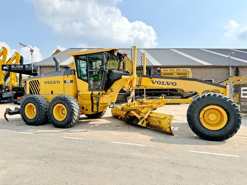Volvo G970 - Good Condition / 3 Tine Ripper - Grader: picture 5 Volvo G970 - Good Condition / 3 Tine Ripper - Grader: picture 5