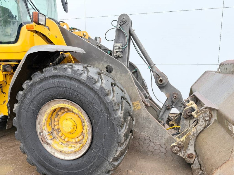 Wheel loader Volvo L120G - 3rd Function / Quick Coupler / Auto Lube: picture 16