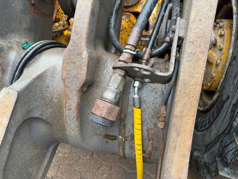 Wheel loader Volvo L120G - 3rd Function / Quick Coupler / Auto Lube: picture 14