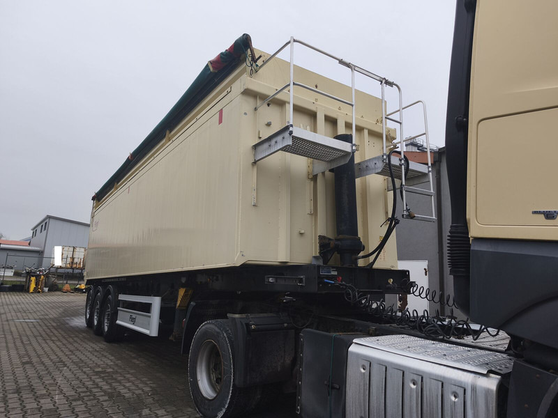 Fliegl DHKA 350 - Tipper semi-trailer: picture 1 Fliegl DHKA 350 - Tipper semi-trailer: picture 1