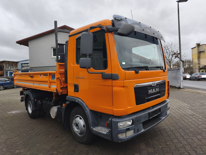 MAN TGL 12.250 - Tipper: picture 4 MAN TGL 12.250 - Tipper: picture 4