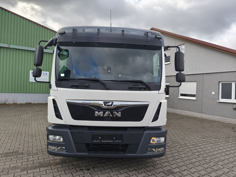 MAN TGL 12.250 Koffer 4x2 Euro 6 LBW AHK (41) - Box truck: picture 3 MAN TGL 12.250 Koffer 4x2 Euro 6 LBW AHK (41) - Box truck: picture 3