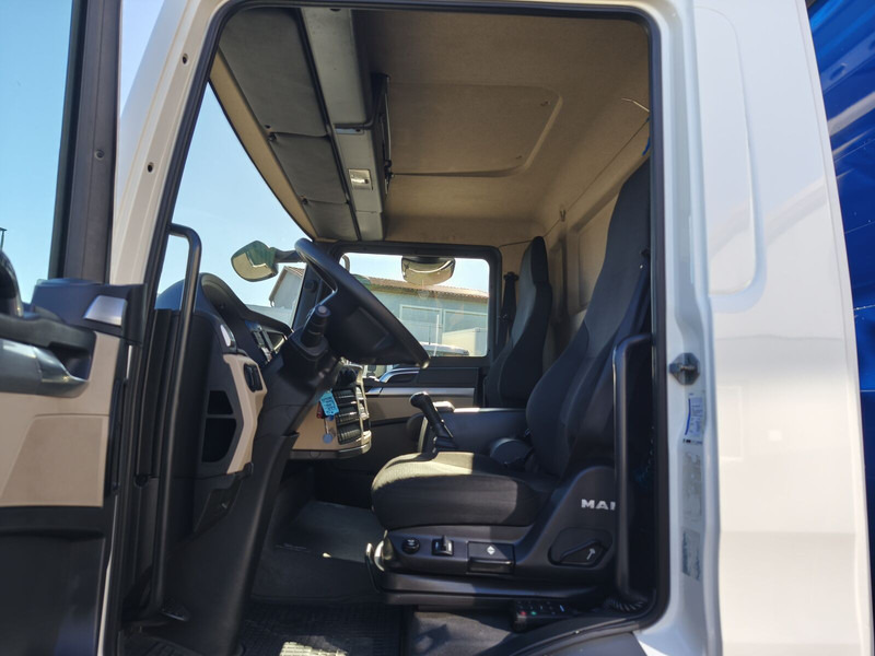 Curtain side truck MAN TGL 7.190 4x2BL Edscha Gardine Euro 6 (12): picture 15 Curtain side truck MAN TGL 7.190 4x2BL Edscha Gardine Euro 6 (12): picture 15