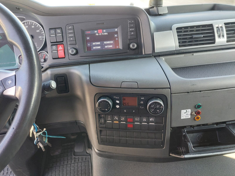 Curtain side truck MAN TGL 8.220: picture 15 Curtain side truck MAN TGL 8.220: picture 15