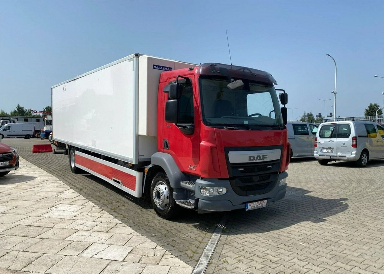 DAF LF 250 LF250I / 1 Owner / Hulsteins / Super Condition - Refrigerator truck: picture 4 DAF LF 250 LF250I / 1 Owner / Hulsteins / Super Condition - Refrigerator truck: picture 4