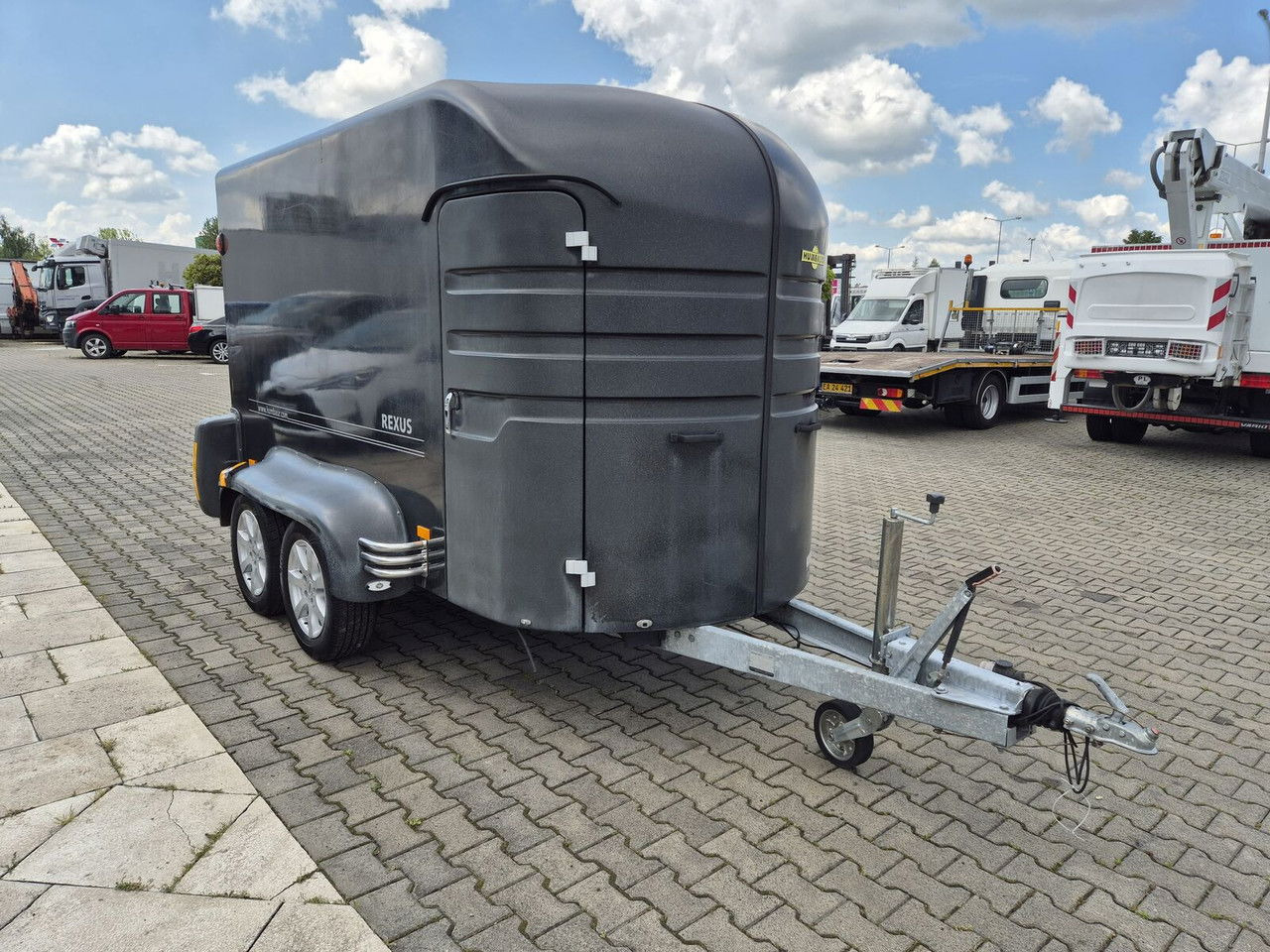 HUMBAUR Rexus 2000 / FOR Transporting 2 Horses, Ponies ANDBreedin - Horse trailer: picture 4 HUMBAUR Rexus 2000 / FOR Transporting 2 Horses, Ponies ANDBreedin - Horse trailer: picture 4