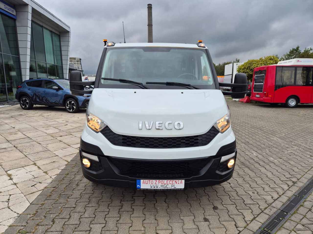 IVECO Daily 35 35S15 / Doka / 1 Owner / LOW KM / 7 Seats - Open body delivery van: picture 3 IVECO Daily 35 35S15 / Doka / 1 Owner / LOW KM / 7 Seats - Open body delivery van: picture 3