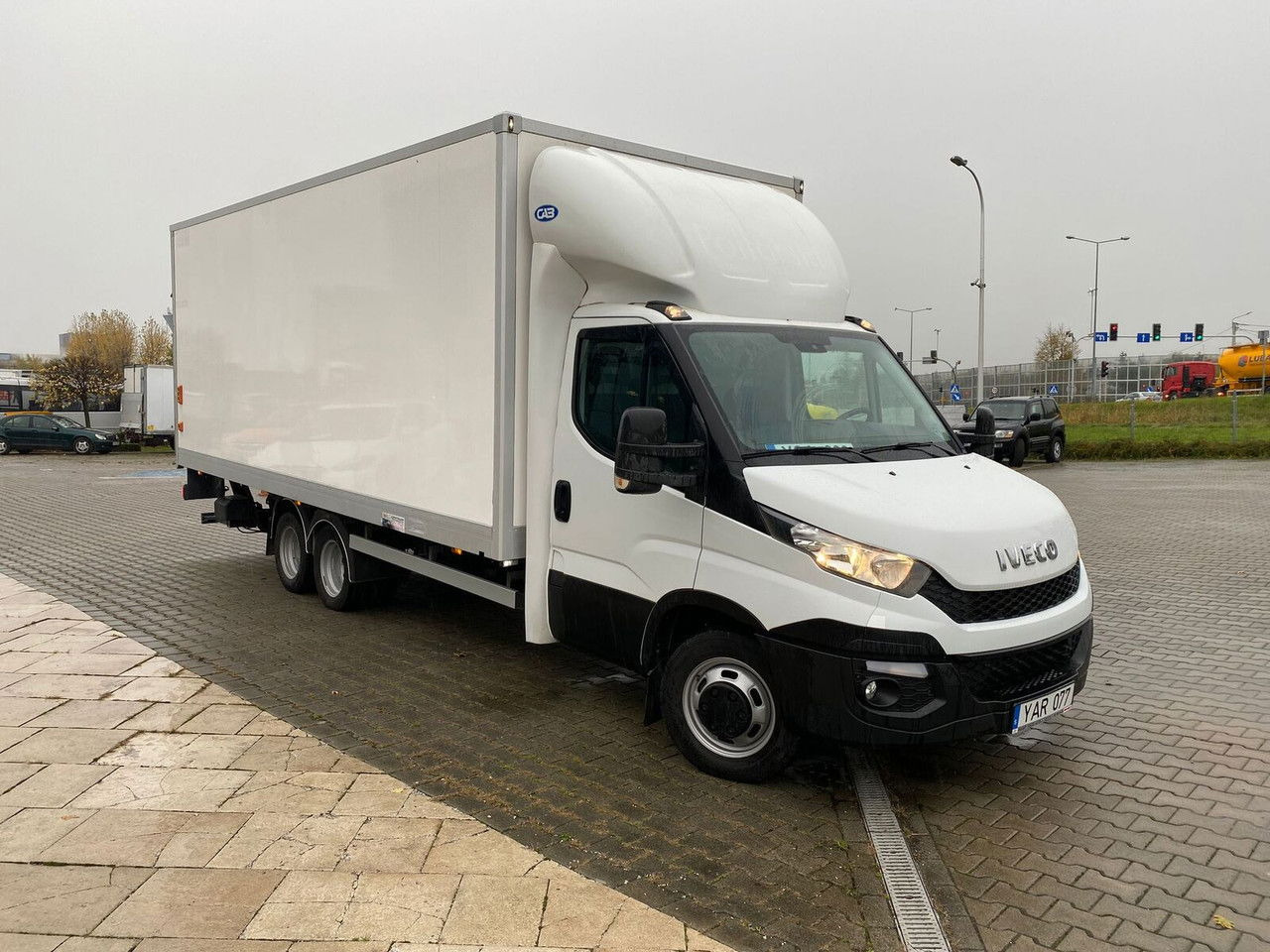 Iveco Daily 35C18 35C180 / NEW Service / Trailer / Euro 6 - Box truck: picture 3 Iveco Daily 35C18 35C180 / NEW Service / Trailer / Euro 6 - Box truck: picture 3