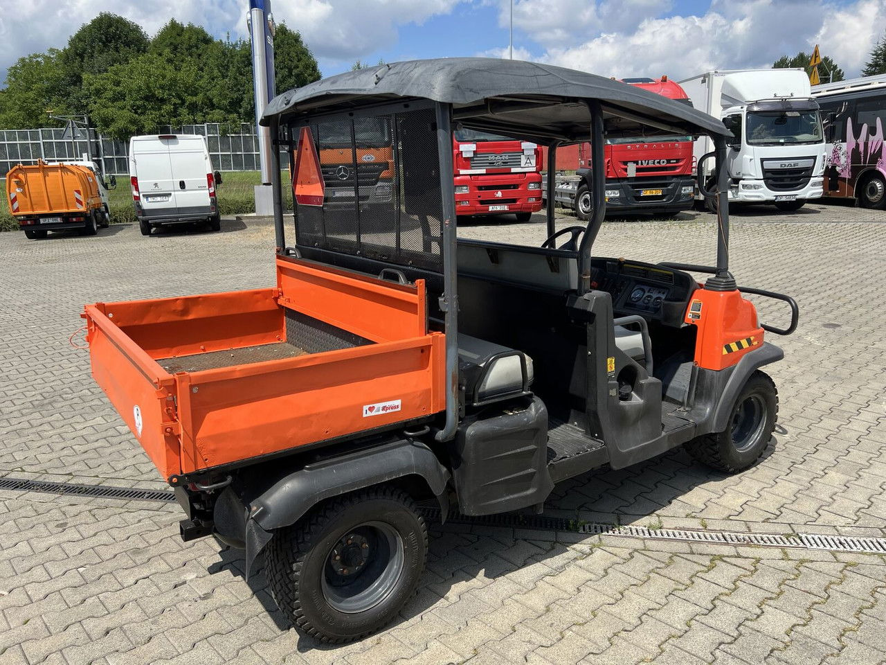 Kubota RTV 1140 / Double cabin + tipper/ 4X4 / Chepper P RTV 1140 / Double cabin + tipper/ 4X4 / Chepper Price - ATV/ Quad: picture 5 Kubota RTV 1140 / Double cabin + tipper/ 4X4 / Chepper P RTV 1140 / Double cabin + tipper/ 4X4 / Chepper Price - ATV/ Quad: picture 5