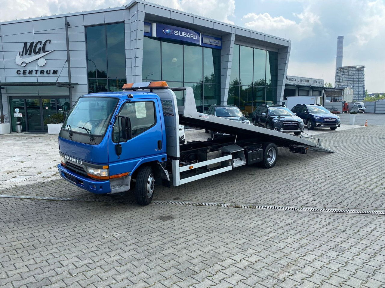 Mitsubishi Canter 3,0 D Mobile Platform / Hydraulic / Cars AND Machinery - Tow truck: picture 3 Mitsubishi Canter 3,0 D Mobile Platform / Hydraulic / Cars AND Machinery - Tow truck: picture 3