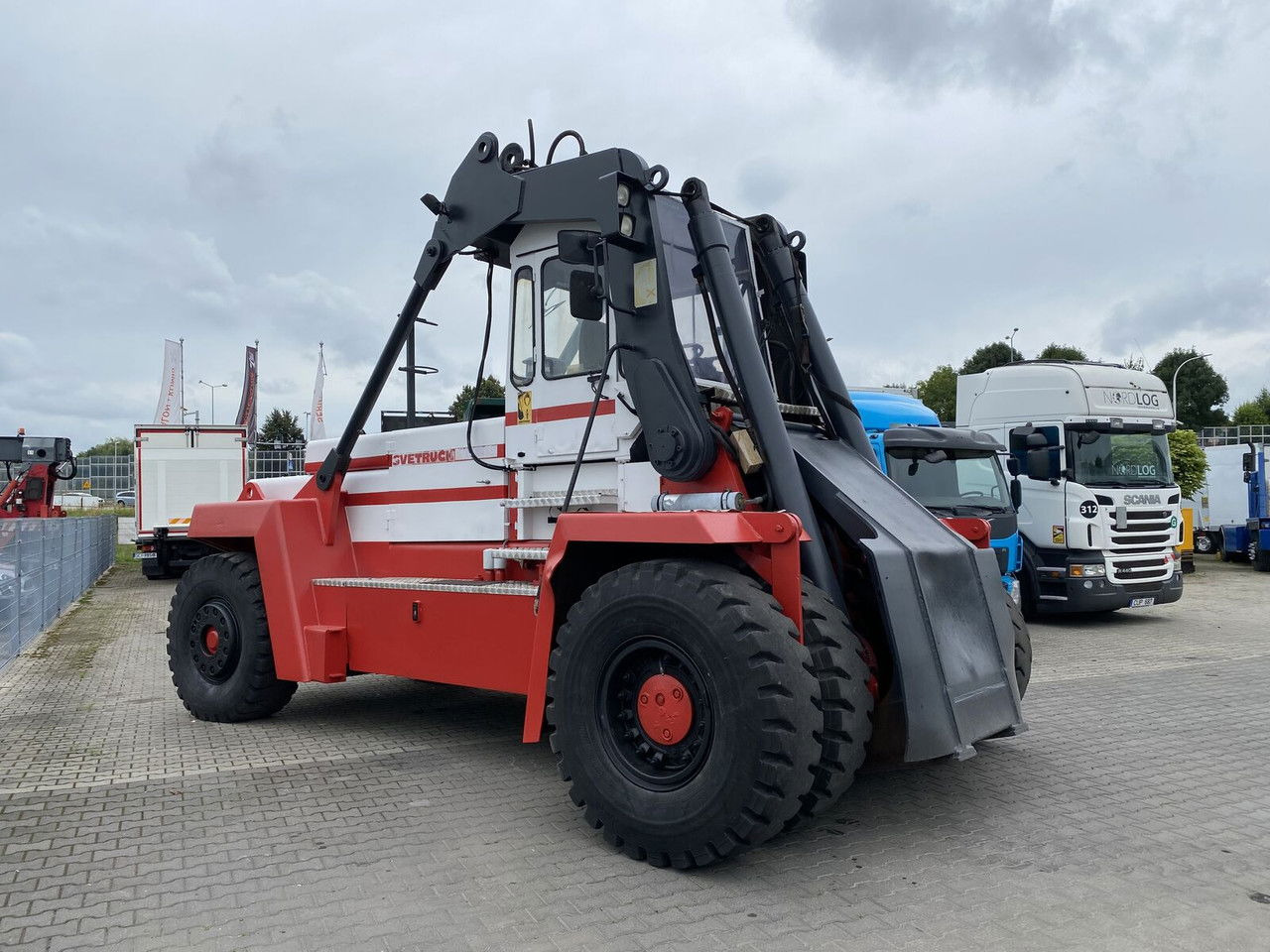 Svetruck TMF 12/9 HB / 1 Owner / Reach Stacker / Elme Sprea DER Svetruck TMF 12/9 HB / 1 Owner / Reach Stacker / Elme Sprea DER - Forklift: picture 1 Svetruck TMF 12/9 HB / 1 Owner / Reach Stacker / Elme Sprea DER Svetruck TMF 12/9 HB / 1 Owner / Reach Stacker / Elme Sprea DER - Forklift: picture 1