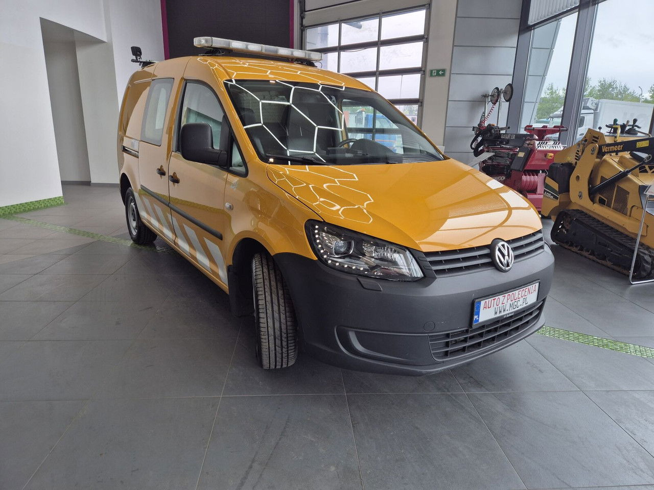 Small van Volkswagen Caddy 2.0 TDi Maxi / 4Motion 4X4 / 1 Owner / Serviced: picture 6