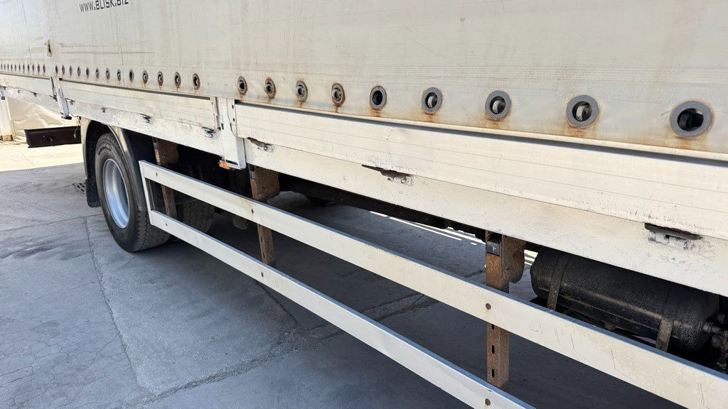 Iveco EuroCargo 160 E24 4X2 tarpaulin - air condition - Curtain side truck: picture 4 Iveco EuroCargo 160 E24 4X2 tarpaulin - air condition - Curtain side truck: picture 4