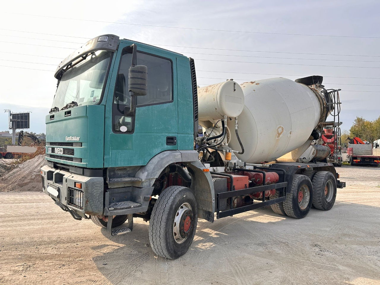Iveco Eurotrakker 260E35W 6x6 mixer - 7m3 - Concrete mixer truck: picture 1 Iveco Eurotrakker 260E35W 6x6 mixer - 7m3 - Concrete mixer truck: picture 1