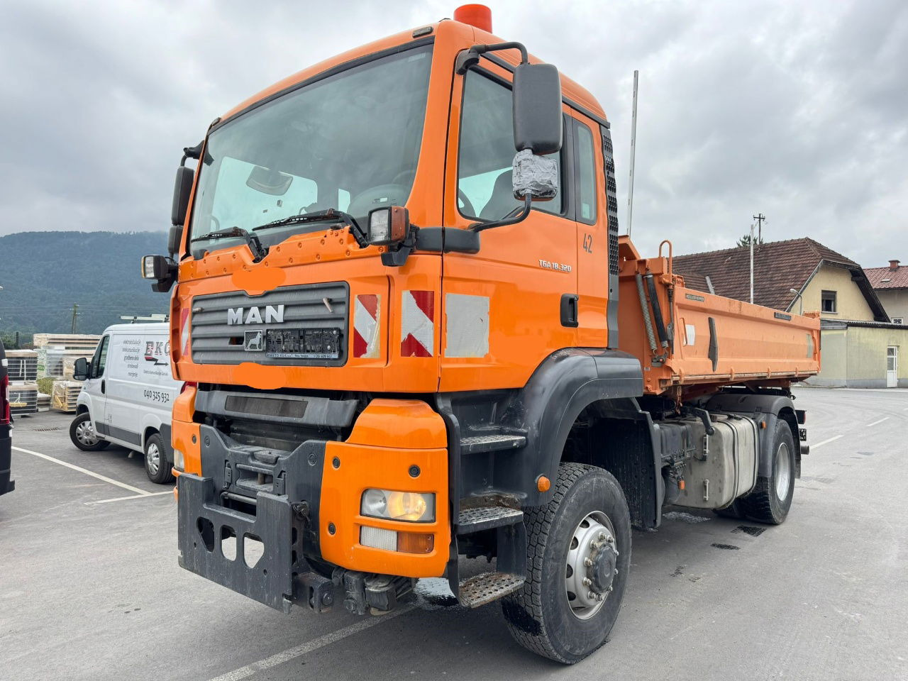 MAN TGA 18.320 4X4 meiller tipper - euro 4 - Tipper: picture 1 MAN TGA 18.320 4X4 meiller tipper - euro 4 - Tipper: picture 1