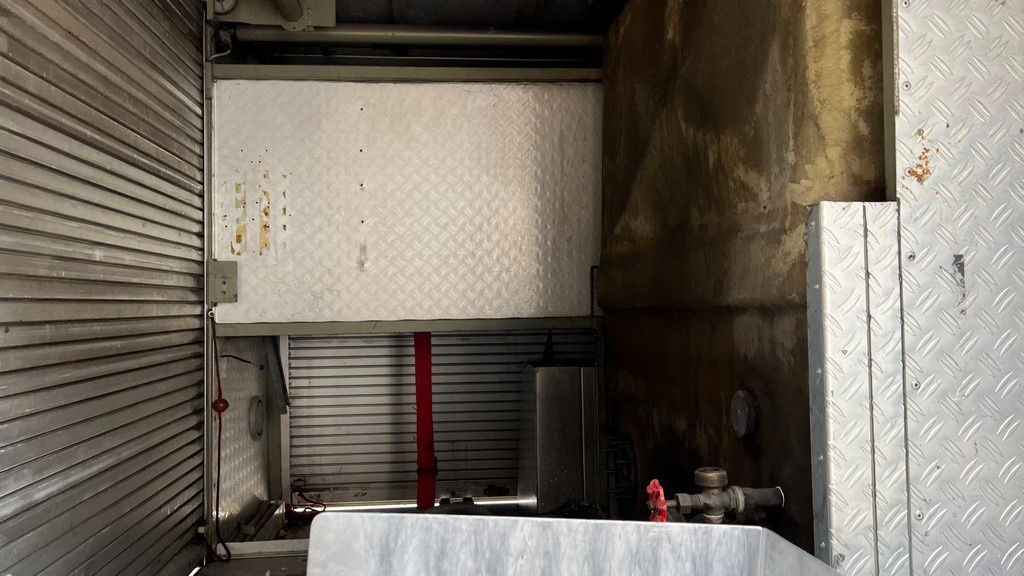 Fire truck Mercedes-Benz 1622 4x2 43.000km winch: picture 12