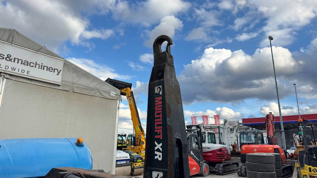 Mercedes-Benz Actros 2641 6x4 abroll tipper - spring - Container transporter/ Swap body truck: picture 5 Mercedes-Benz Actros 2641 6x4 abroll tipper - spring - Container transporter/ Swap body truck: picture 5