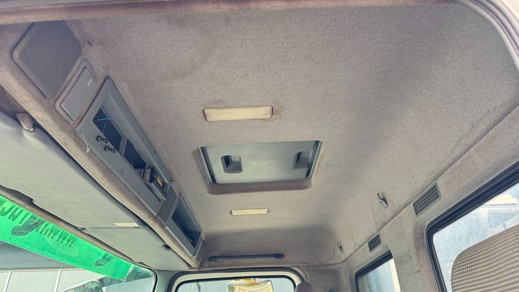 Cab chassis truck Mercedes-Benz Actros 3331 B 6x4 chassis - big axle: picture 30 Cab chassis truck Mercedes-Benz Actros 3331 B 6x4 chassis - big axle: picture 30