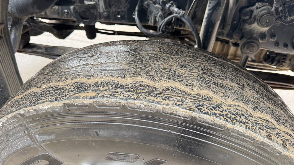 Cab chassis truck Mercedes-Benz Actros 3331 B 6x4 chassis - big axle: picture 10 Cab chassis truck Mercedes-Benz Actros 3331 B 6x4 chassis - big axle: picture 10