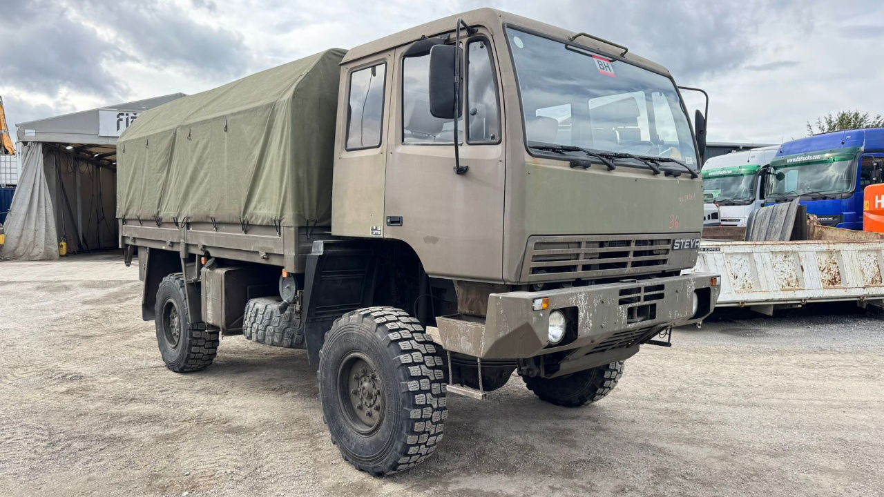Steyr 12M18 4X4 stake body -  truck - Curtain side truck: picture 3 Steyr 12M18 4X4 stake body -  truck - Curtain side truck: picture 3