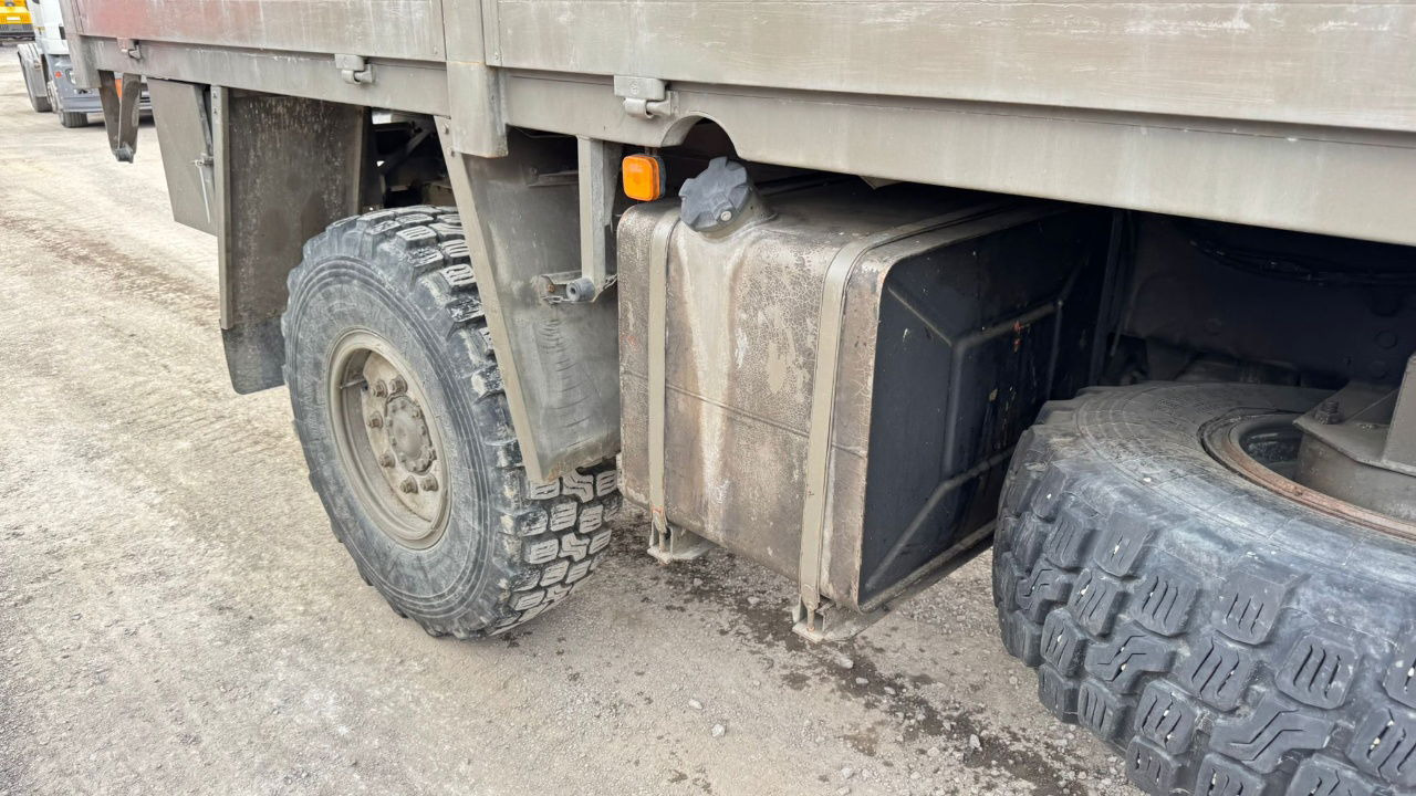 Steyr 12M18 4X4 stake body -  truck - Curtain side truck: picture 3 Steyr 12M18 4X4 stake body -  truck - Curtain side truck: picture 3