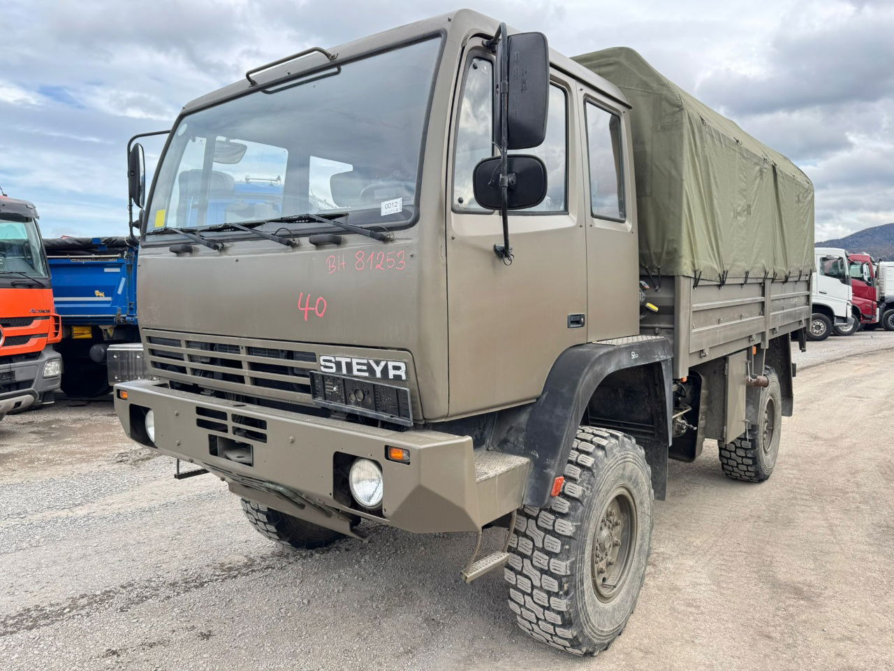 Steyr 12M18 4X4 stake body -  truck - Curtain side truck: picture 1 Steyr 12M18 4X4 stake body -  truck - Curtain side truck: picture 1
