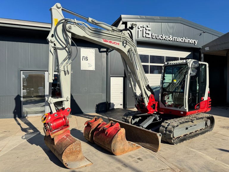 Takeuchi Takeuchi TB290-2 - 2022 Year - Powertilt - 3X Buckets - 945 Hours - Mini excavator: picture 1 Takeuchi Takeuchi TB290-2 - 2022 Year - Powertilt - 3X Buckets - 945 Hours - Mini excavator: picture 1