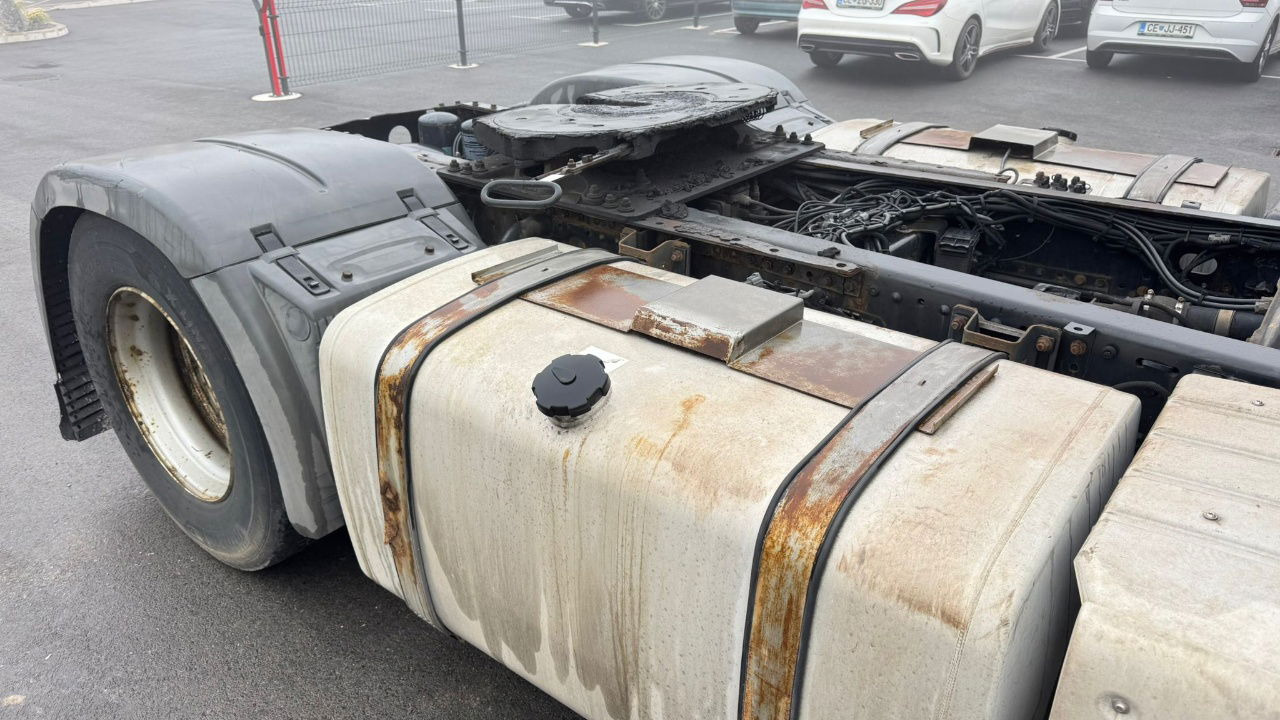 MAN TGX 18.560 4X2 tractor unit - retarder - Tractor truck: picture 4 MAN TGX 18.560 4X2 tractor unit - retarder - Tractor truck: picture 4