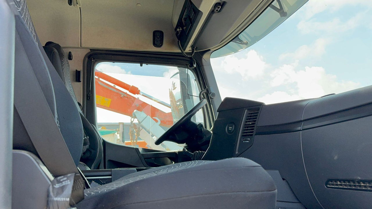 Mercedes-Benz Arocs 1851 LS HAD 4X4 - Euro 6 - retarder - tipper hydraulics - Tractor truck: picture 3 Mercedes-Benz Arocs 1851 LS HAD 4X4 - Euro 6 - retarder - tipper hydraulics - Tractor truck: picture 3