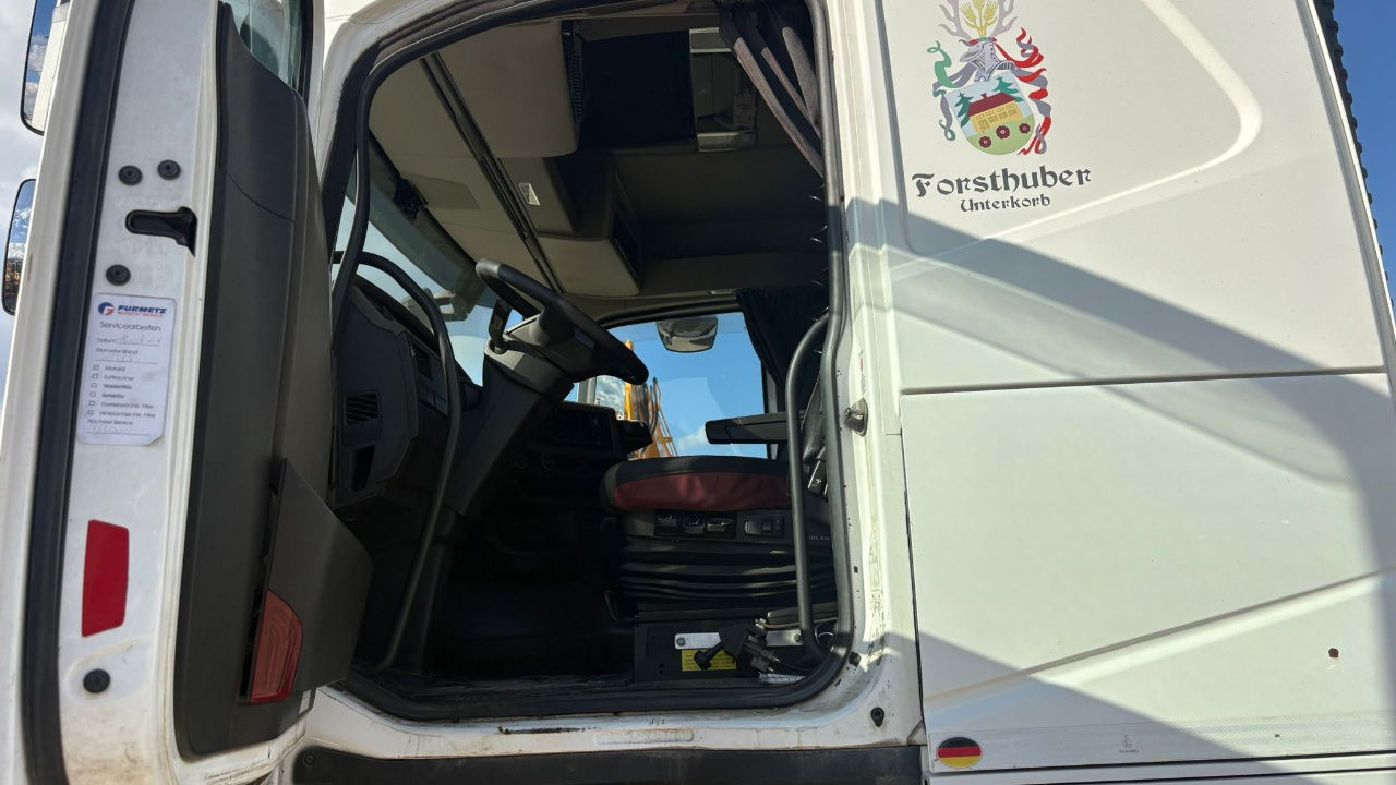 Tractor truck Volvo FH 460 4x2 tractor unit - tipper hydraulics: picture 15 Tractor truck Volvo FH 460 4x2 tractor unit - tipper hydraulics: picture 15