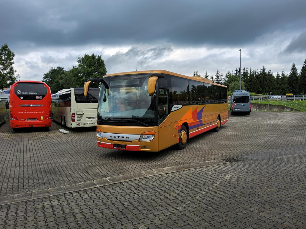 Setra S 415 UL/GT 53+2+1 / ZF / 354 PS - Suburban bus: picture 2 Setra S 415 UL/GT 53+2+1 / ZF / 354 PS - Suburban bus: picture 2