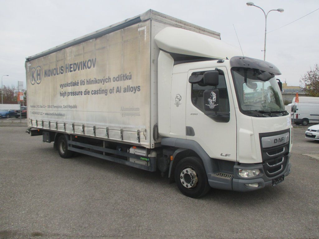 DAF LF 12.260 - Curtain side truck: picture 2 DAF LF 12.260 - Curtain side truck: picture 2